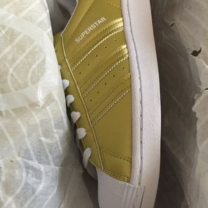 Bundled CLASSIC SUPERSTAR W